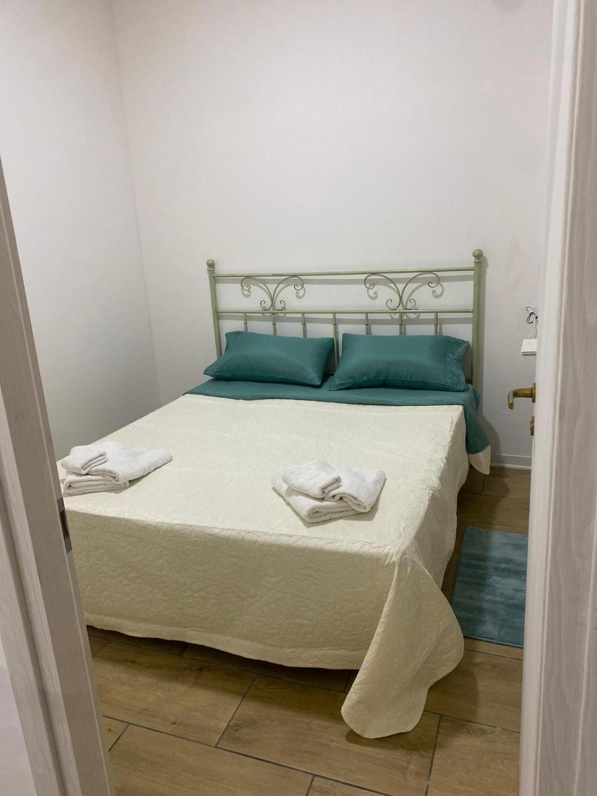 Home Rebecca Неаполь Екстер'єр фото