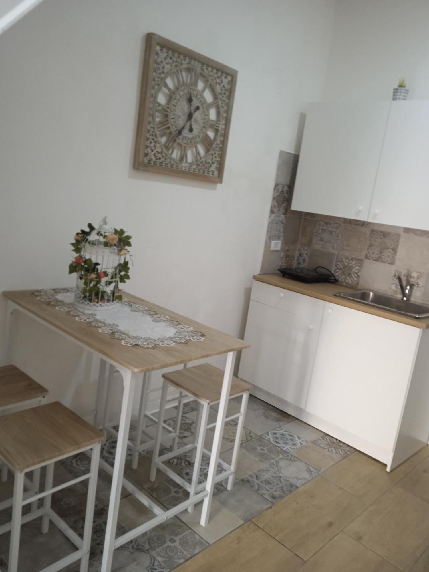 Home Rebecca Неаполь Екстер'єр фото